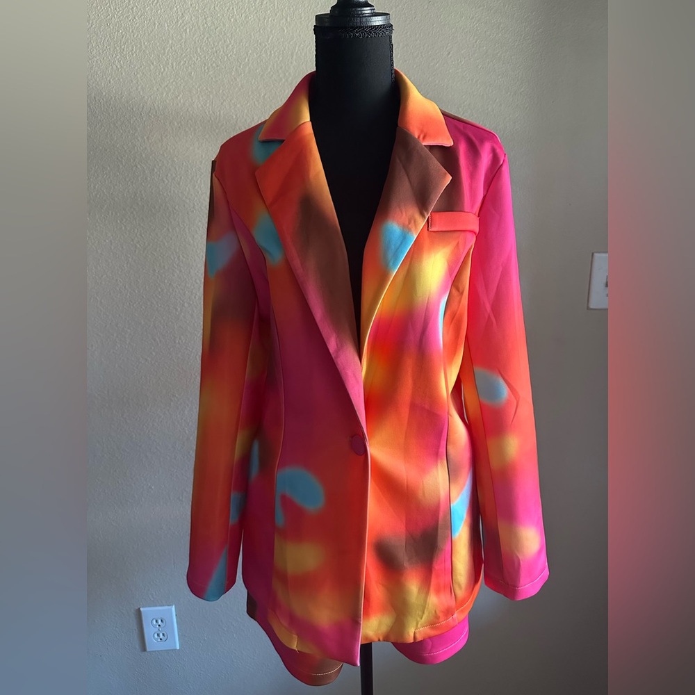 XL Vibrant Multicolor Women's Shorts Suit NWOT